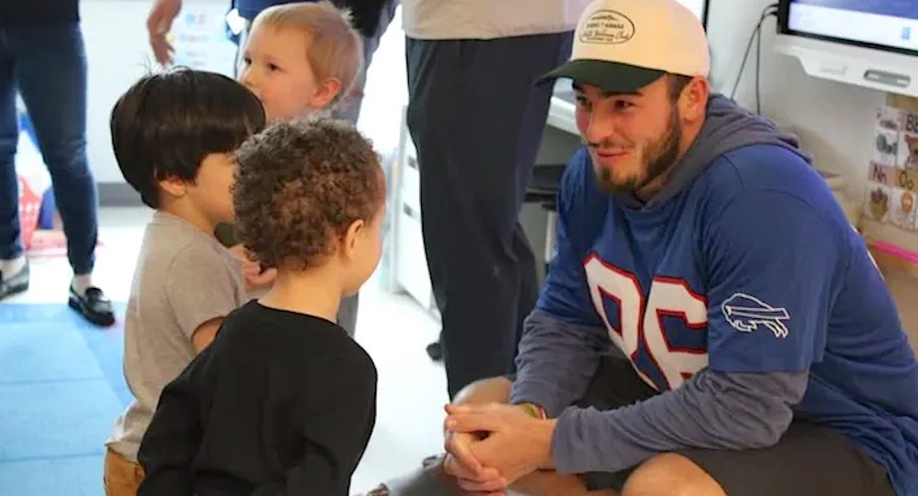 Classy Ravens Fans Return the Favor for FoesโAfter Bills Player Drops Ball in Heartbreaking Playoff Loss
