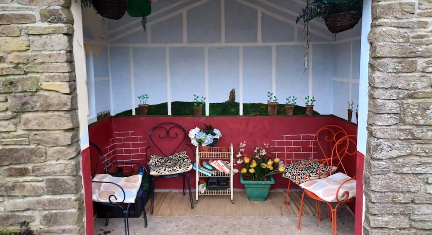 The UKโs Cutest Bus Stop Has Been Decorated By Locals With Quirky Themes For 20 Years (Pics)