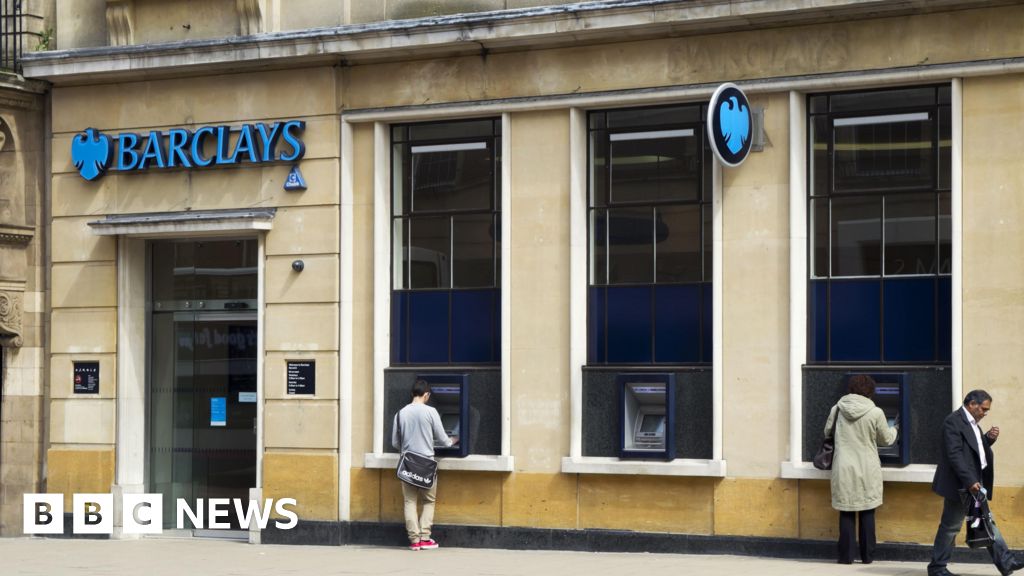 Barclays customers hit by third day of payment issues
