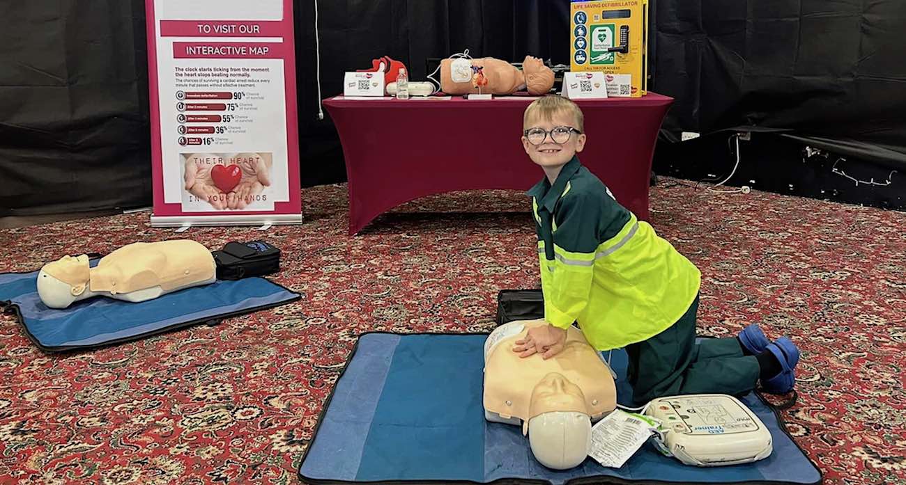 10-Year-old Paramedic Teaches Adults Lifesaving Skills and CPR as ‘The Mini Medic’