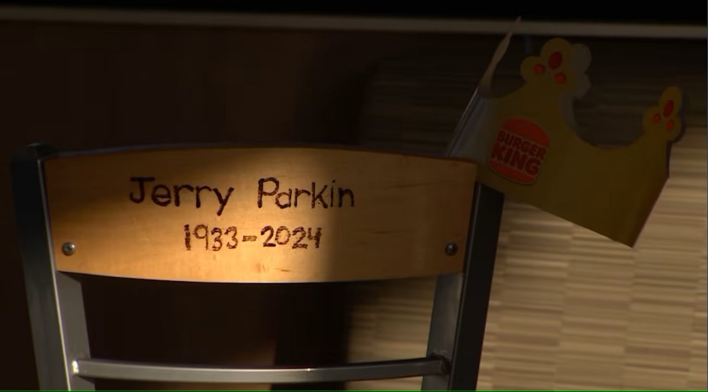 Burger King Workers Show up at Beloved Regular’s Funeral with Chair Engraved in His Honor