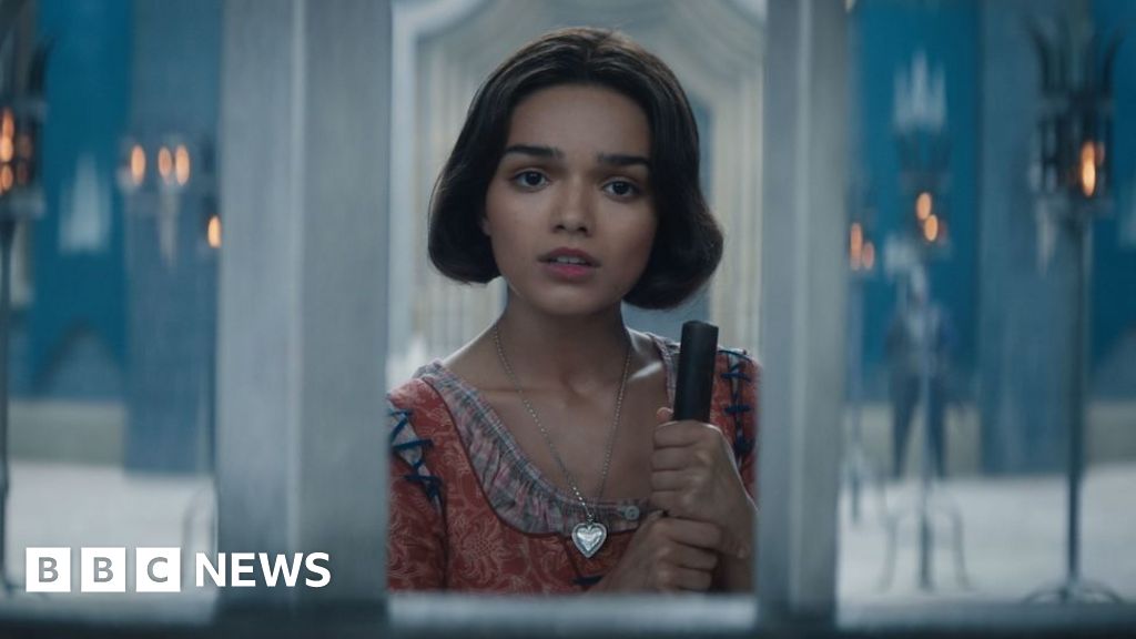 Snow White film is both ‘bad’ and ‘captivating’ say critics