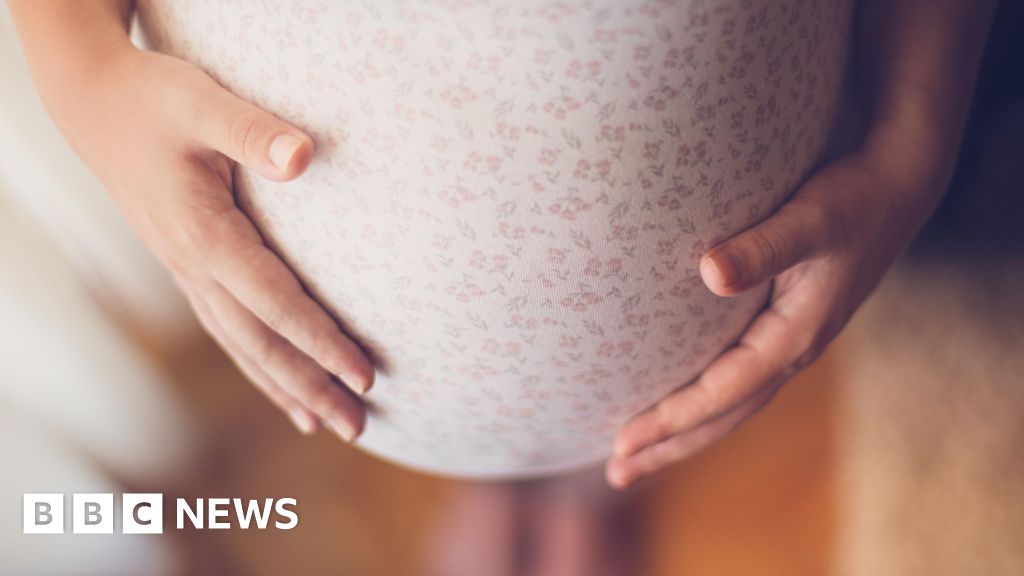 Pregnant women warned against using weight-loss jabs