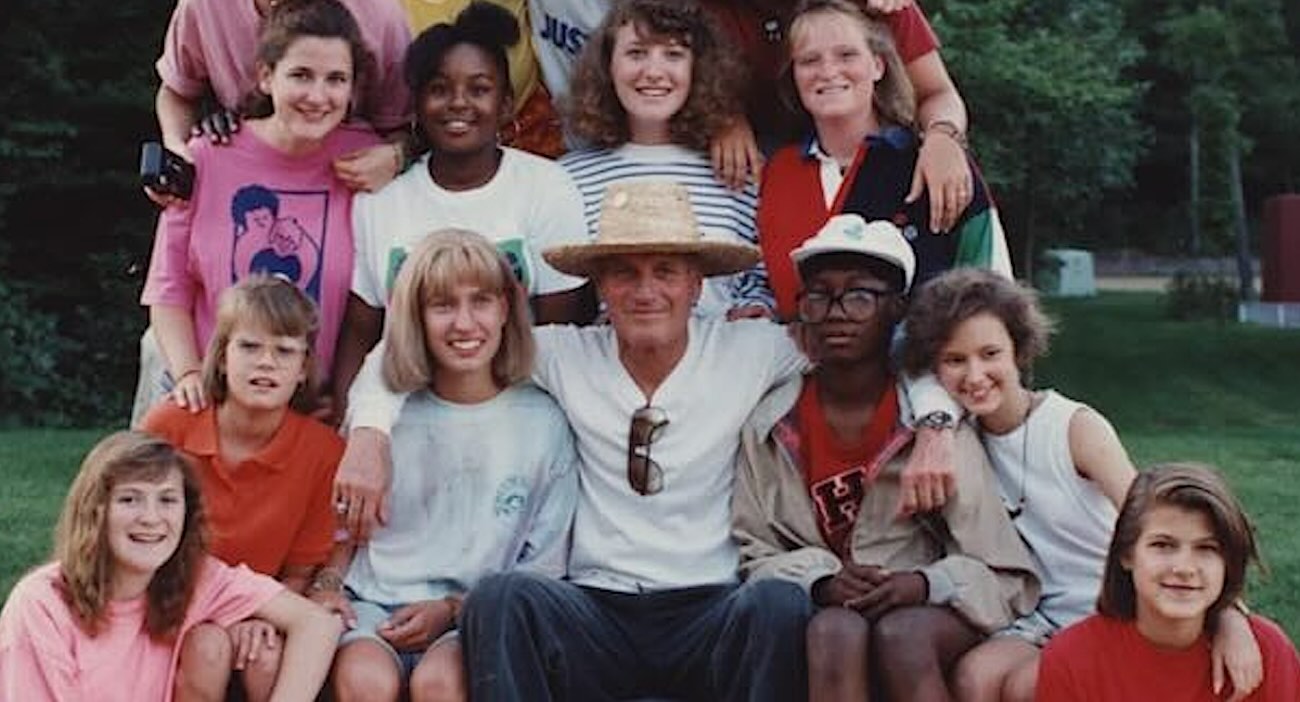 Dozens of Free Summer Camps Opened By Paul Newman Give Sick Kids and Their Families โSerious Funโ