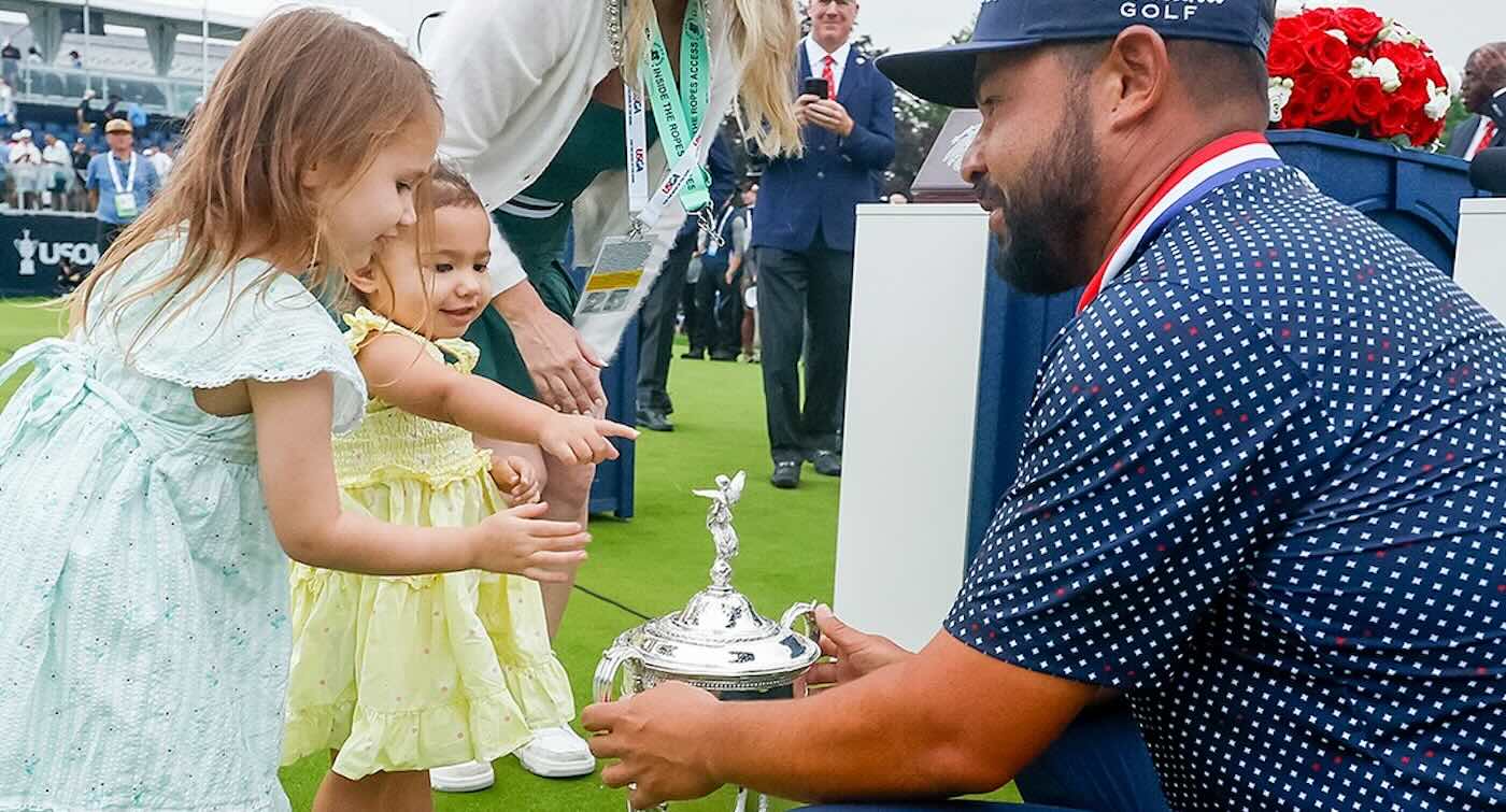 Dad Golfer Wins US Open at 150:1 Odds, After Running to Get Medicine for Sick Daughter