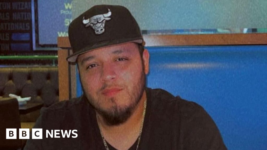 US brings Kilmar รbrego Garcรญa, mistakenly deported to El Salvador, back to face charges