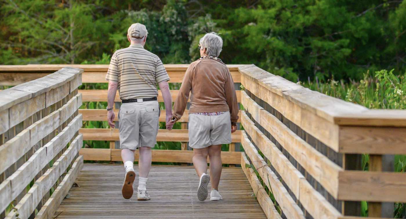 Walking Slightly Faster Can Help Seniors Stay Active Longer โ Plus an Easy Way to Measure Steps Per Minute