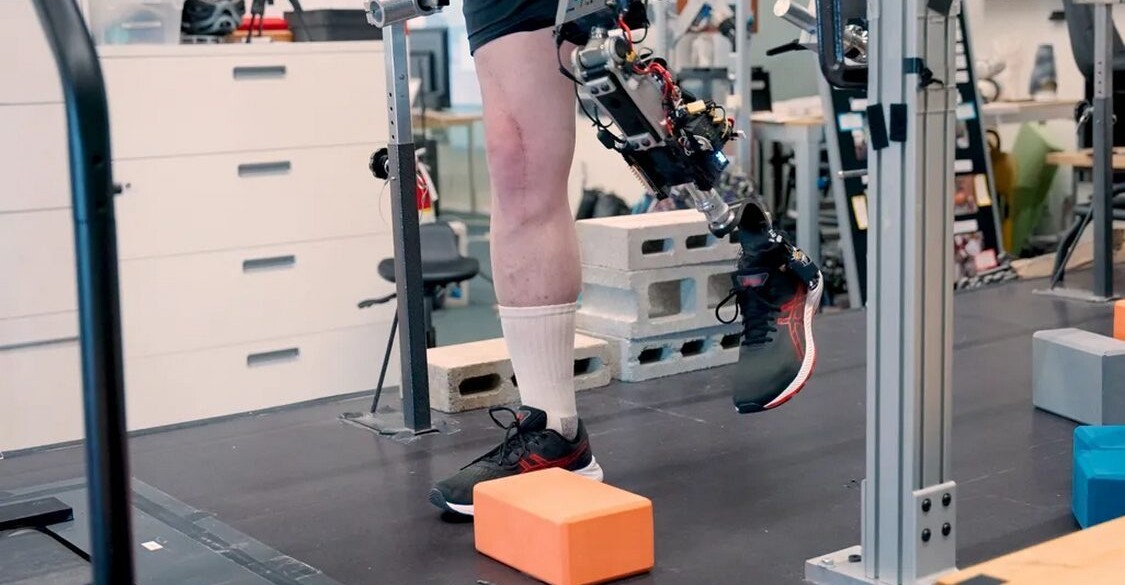 This New Bionic Knee Is Changing the Game for Lower Leg Amputees