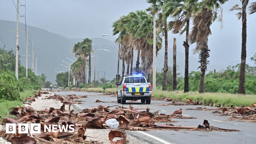 Jamaicans take stock after Hurricane Melissa causes damage, flooding and power cuts
