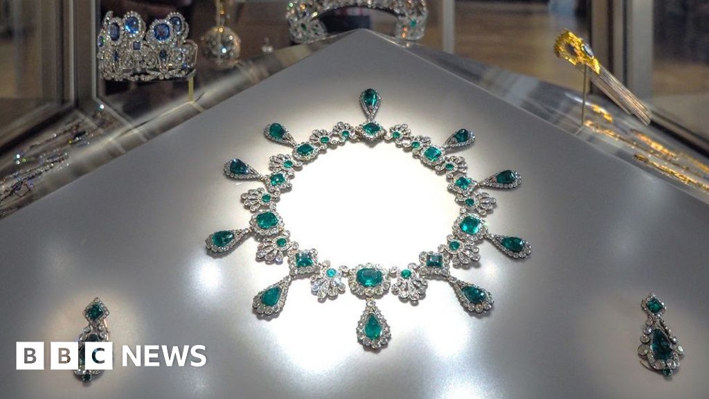 Where are the Louvre jewels now and can France get them back?