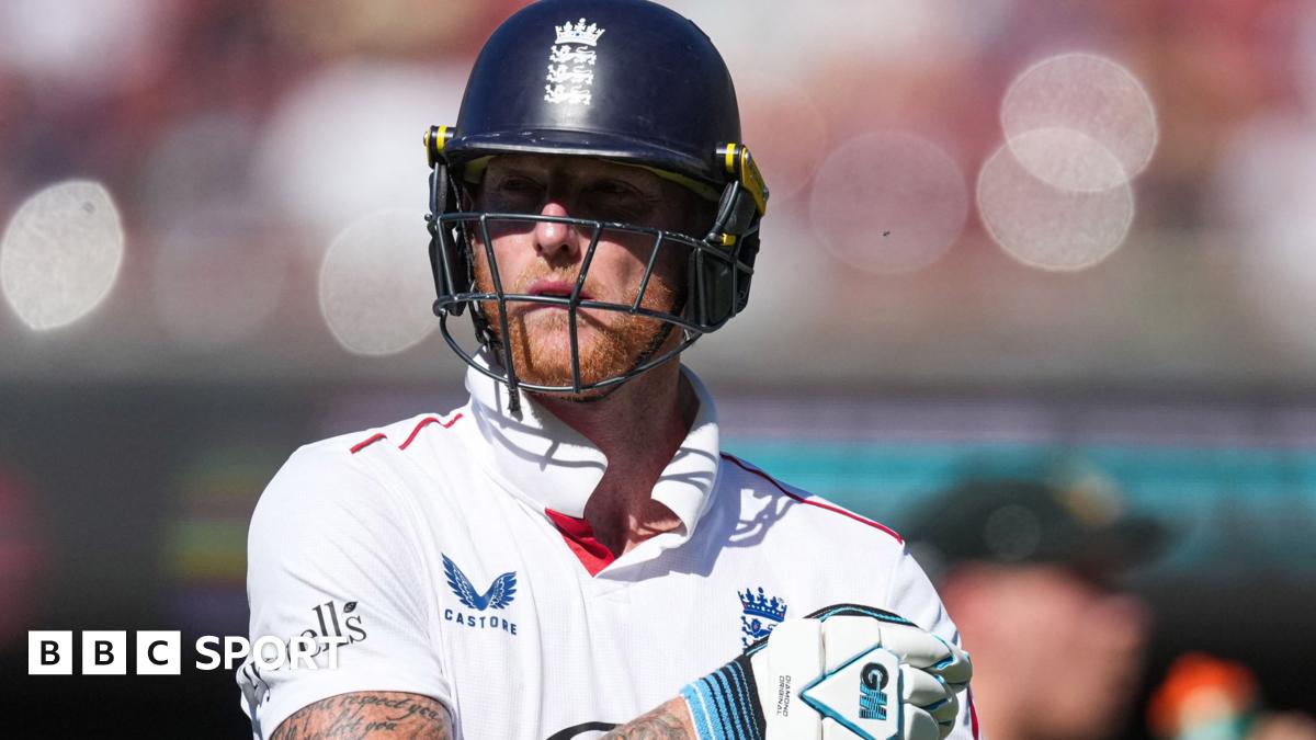 The Ashes: England on brink of defeat after Nathan Lyon ends Zak Crawley resistance