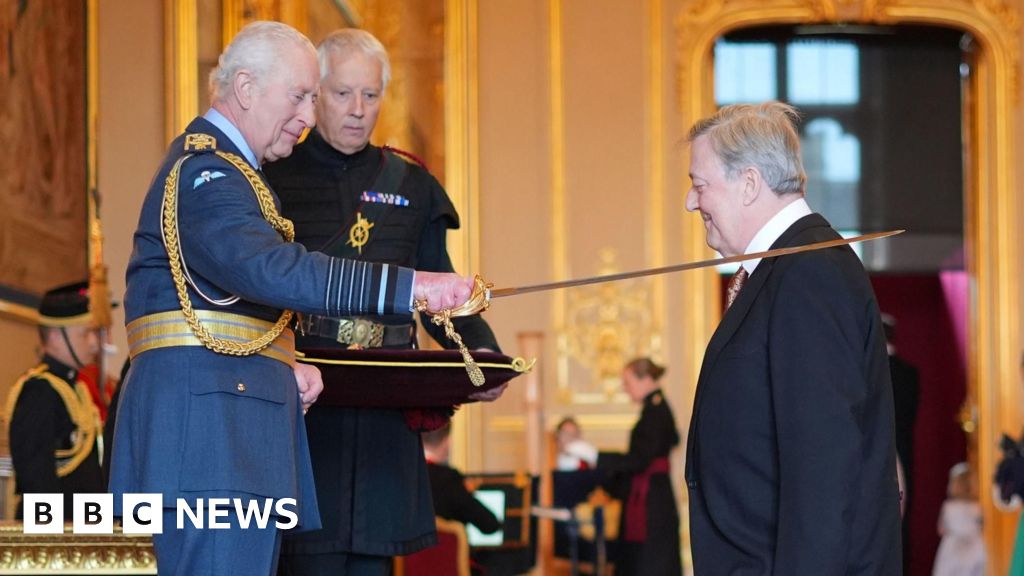 How does the UK honours system work?