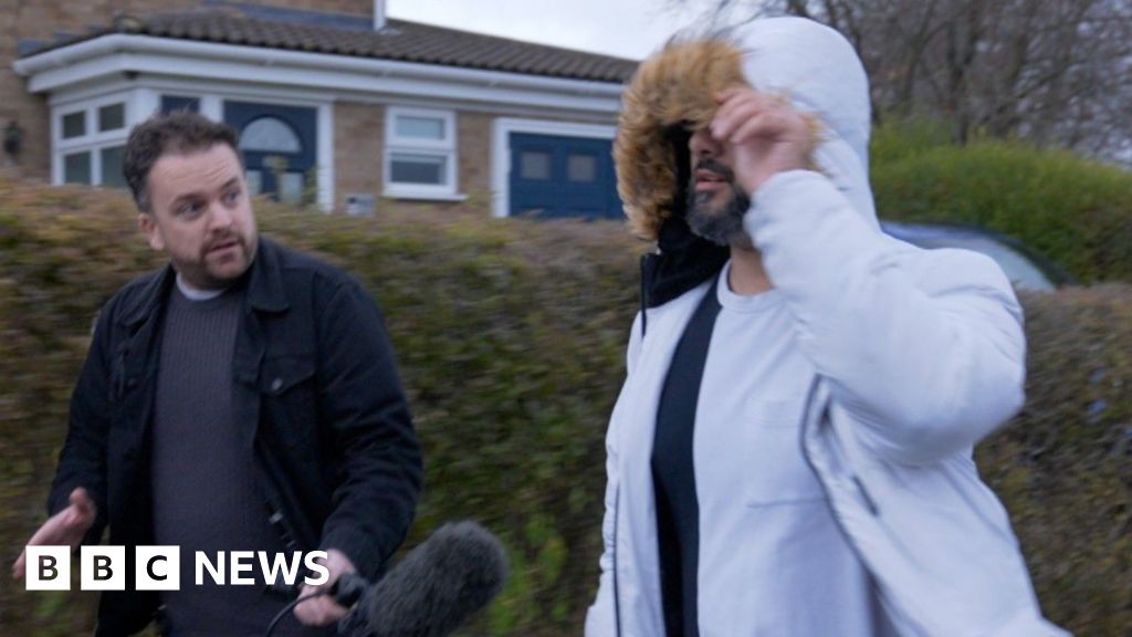 Driving test touts offer instructors £250 monthly kickbacks